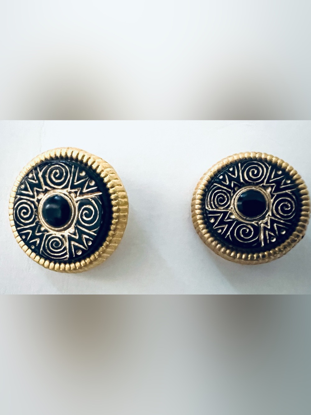Vintage Margherita Buonanno Gold Tone Clip On Earrings Black Cabochon Italian